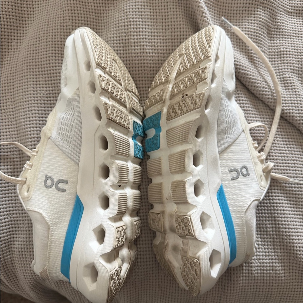 On Cloudrunner 2 White and Blue Sneakers - Picture 4 of 5